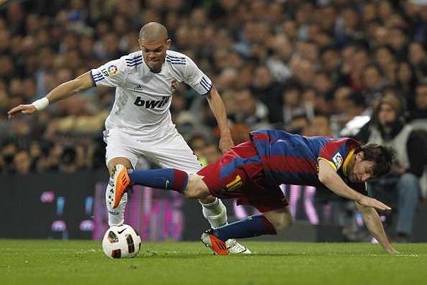 Pepe trong màu áo Real Madrid