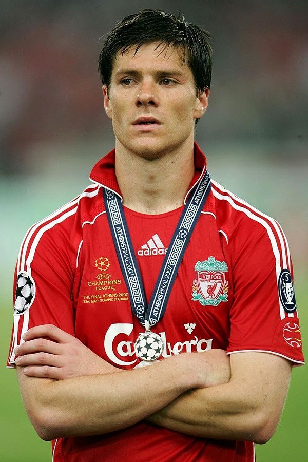 Roberto Carlos sút phạt nổi tiếng