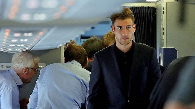 Leon Goretzka, tiền vệ đội tuyển Đức với vẻ điển trai lạnh lùng.