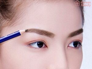 Cách thực hiện chăm sóc và duy trì lông mày chữ bát hiệu quả