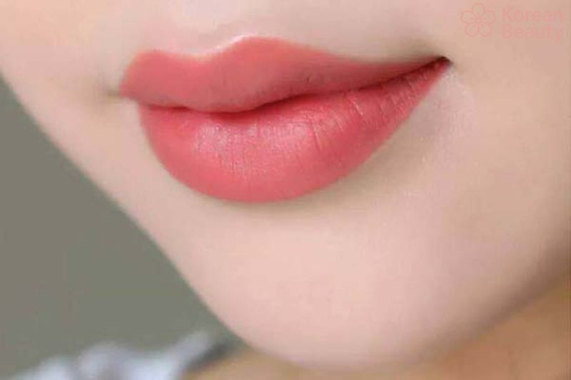 Xu hướng lựa chọn phun môi màu đỏ cam phổ biến hiện nay