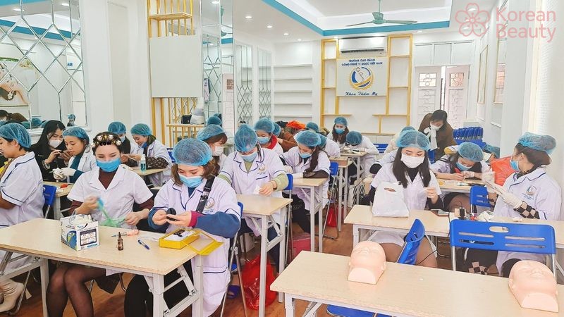 Những điều cần lưu ý khi lựa chọn những khóa học phun xăm